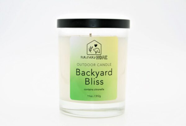 Backyard Bliss Outdoor Bug Repellent Candle - Image 2